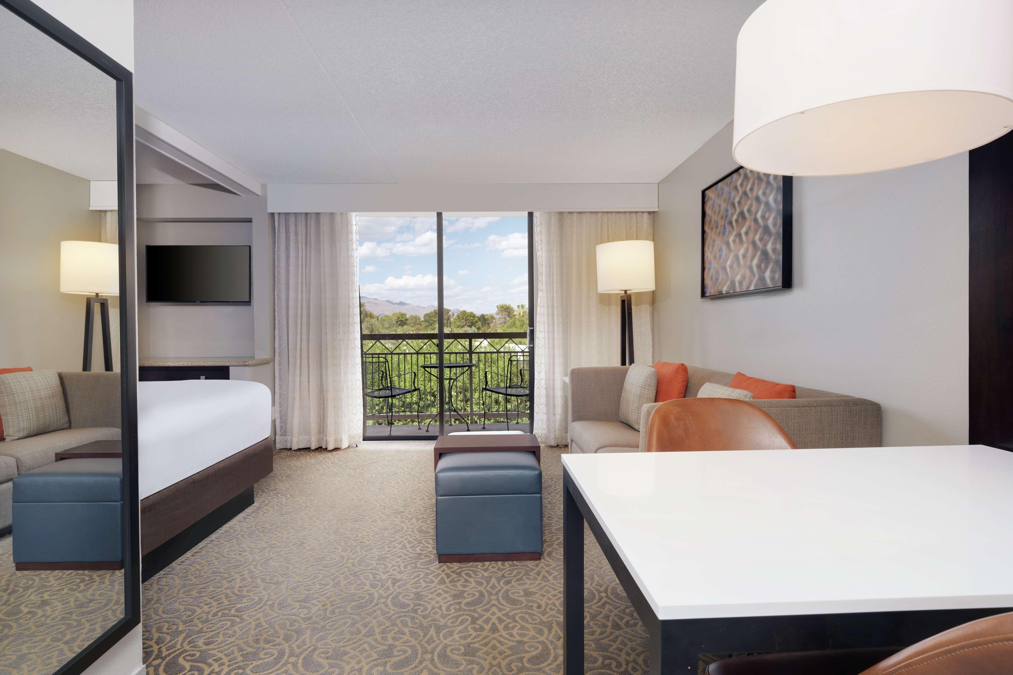 Embassy Suites By Hilton Tucson East Ngoại thất bức ảnh